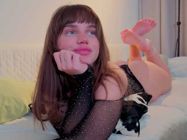 Naomimif live cam on BongaCams