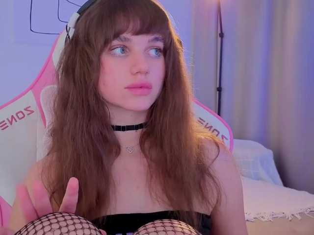 Naomimif live cam on BongaCams