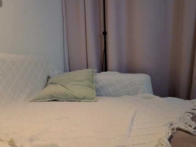 Naomimif live cam on BongaCams