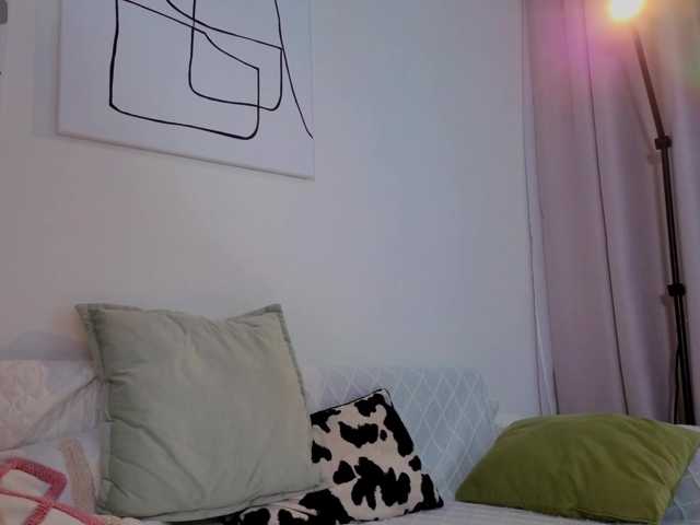 Naomimif live cam on BongaCams