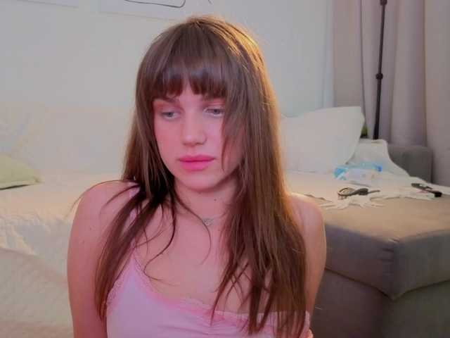 Naomimif live cam on BongaCams
