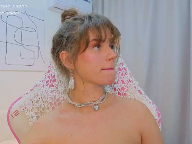 Naomimif live cam on BongaCams