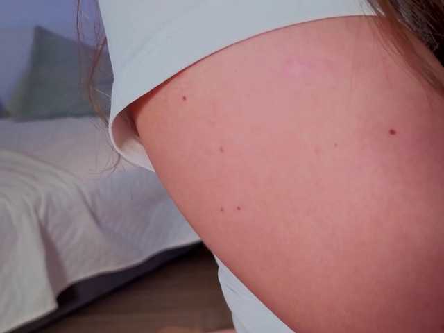 Naomimif live cam on BongaCams