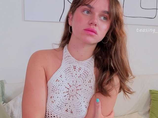 Naomimif live cam on BongaCams