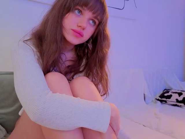 Naomimif live cam on BongaCams