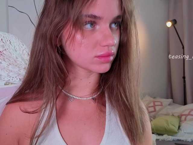 Naomimif live cam on BongaCams