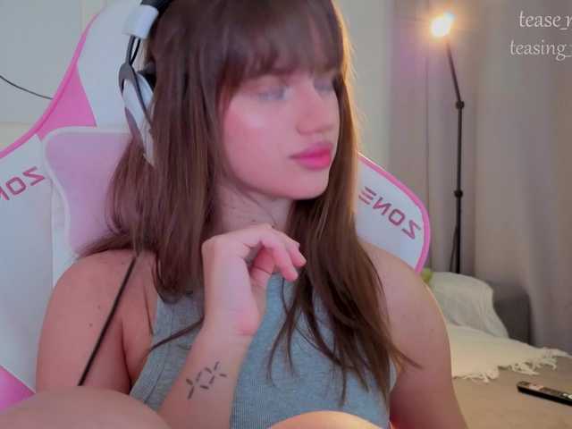 Naomimif live cam on BongaCams