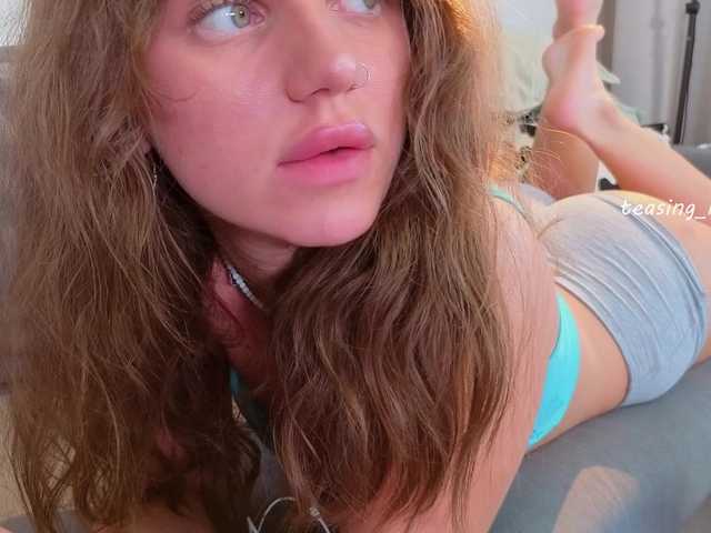 Naomimif live cam on BongaCams
