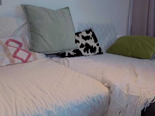 Naomimif live cam on BongaCams