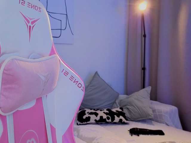 Naomimif live cam on BongaCams