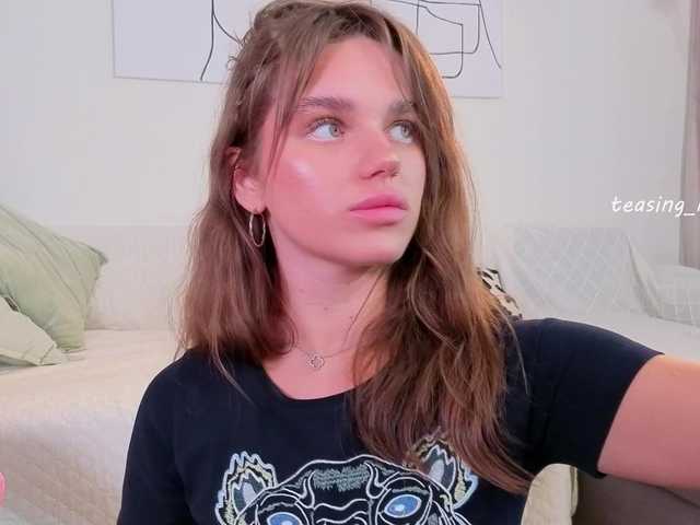 Naomimif live cam on BongaCams