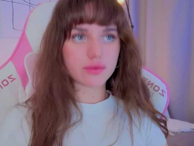 Naomimif live cam on BongaCams