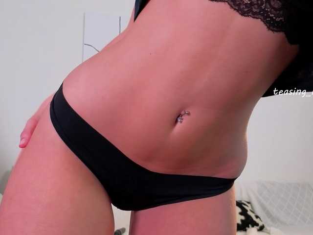 Naomimif live cam on BongaCams