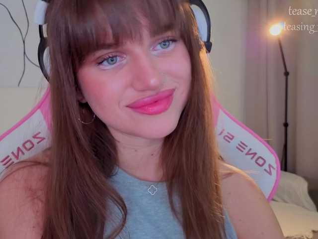 Naomimif live cam on BongaCams