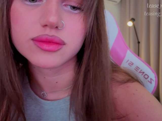 Naomimif live cam on BongaCams