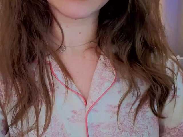 Naomimif live cam on BongaCams
