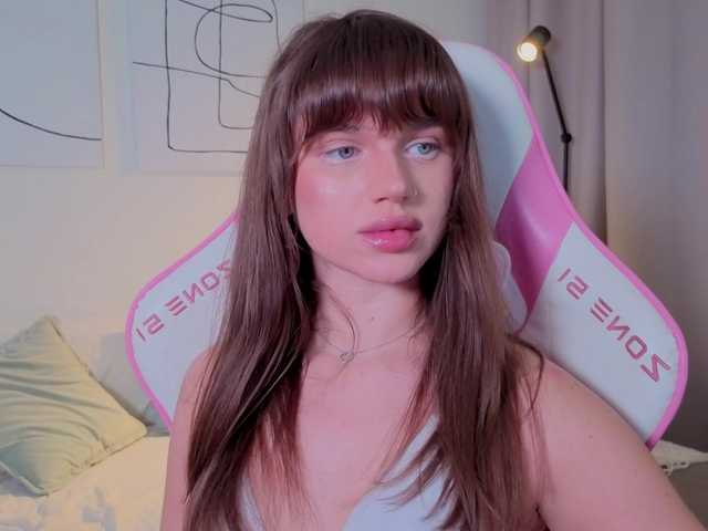 Naomimif live cam on BongaCams