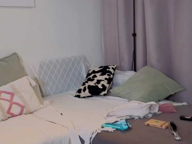 Naomimif live cam on BongaCams