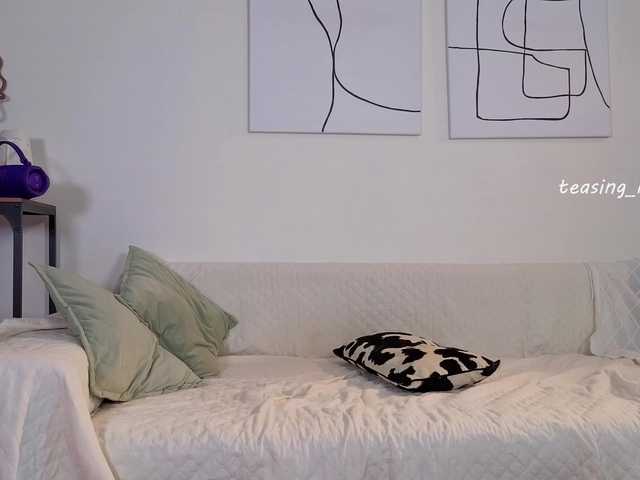 Naomimif live cam on BongaCams
