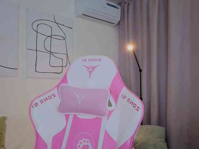 teasingNaomi