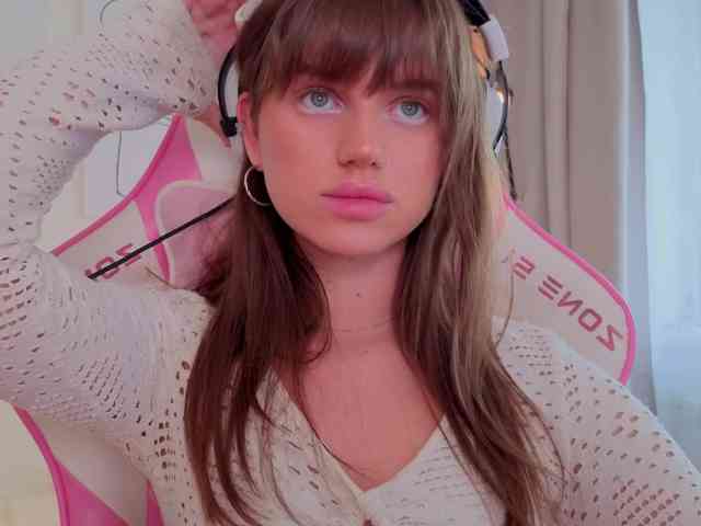 teasingNaomi webcam