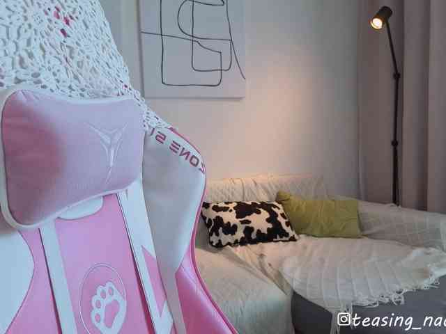 Naomimif webcam