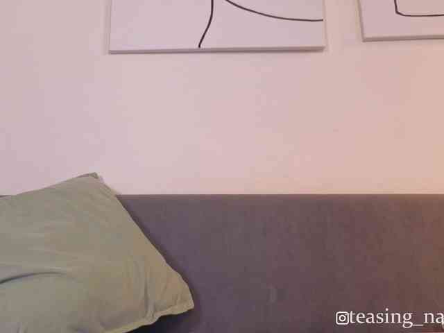 Naomimif webcam