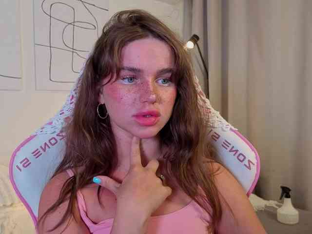 Naomimif webcam