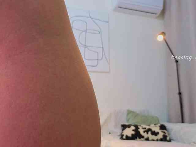 teasingNaomi webcam
