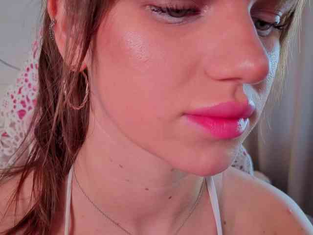 teasingNaomi webcam