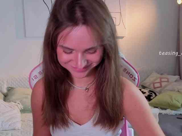 teasingNaomi webcam