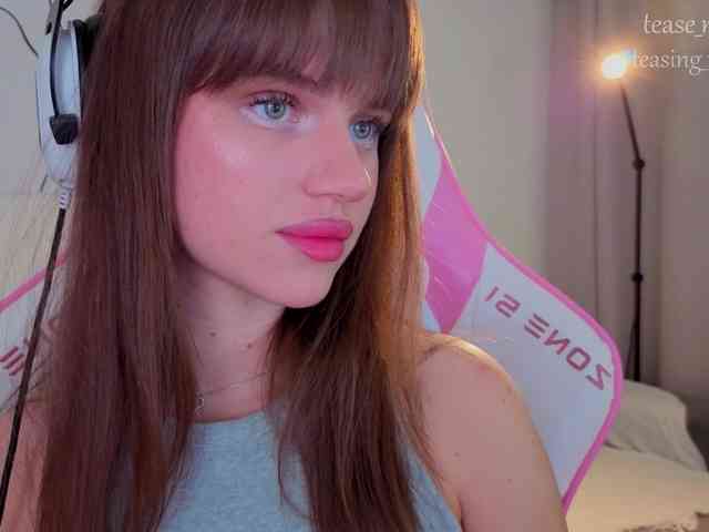 teasingNaomi
