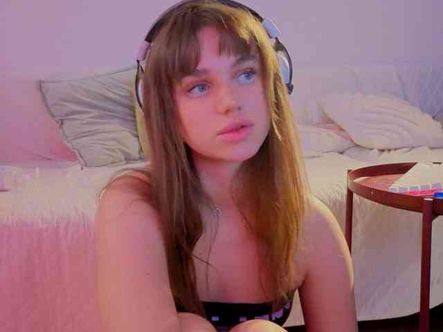 teasingNaomi