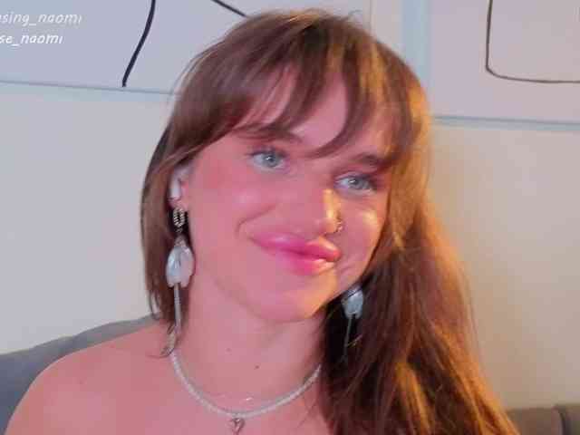 teasingNaomi