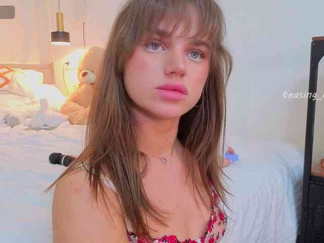 teasingNaomi webcam