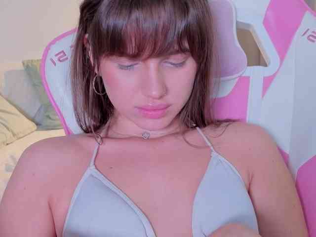 teasingNaomi