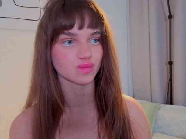 teasingNaomi webcam