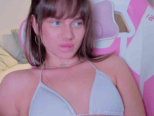 teasingNaomi