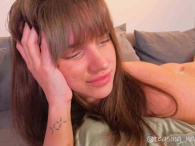 Naomimif webcam