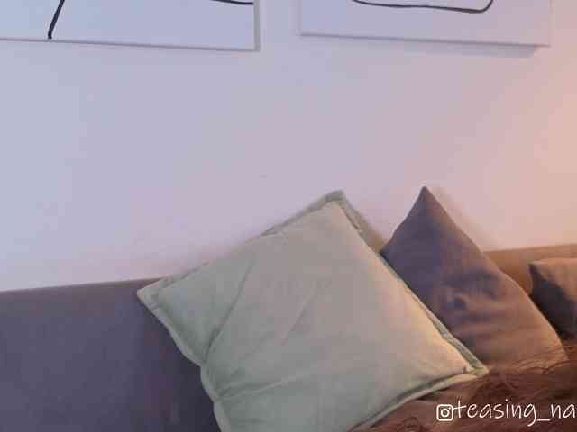 Naomimif webcam