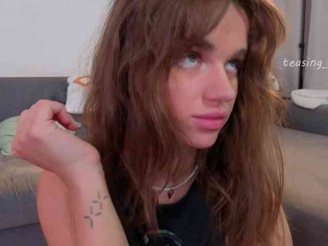 teasingNaomi webcam
