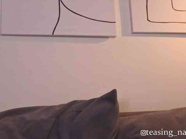 Naomimif webcam