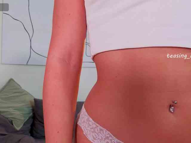 Naomimif Live Webcam on BongaCams