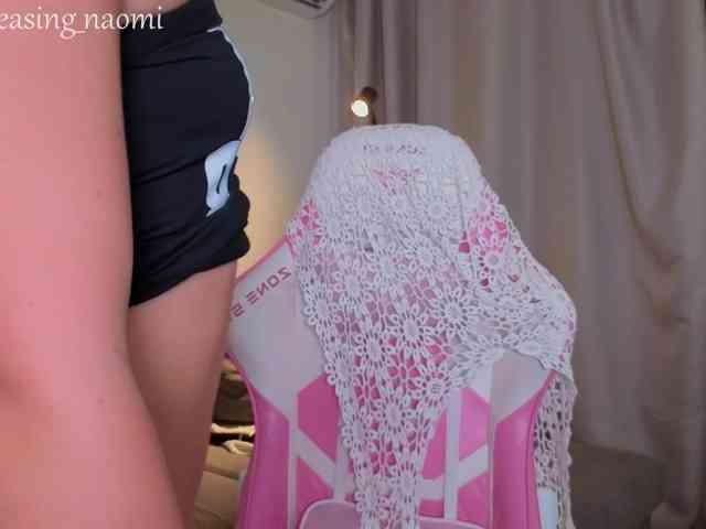 Naomimif webcam