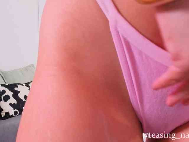 Naomimif webcam