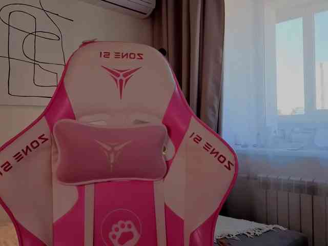 teasingNaomi