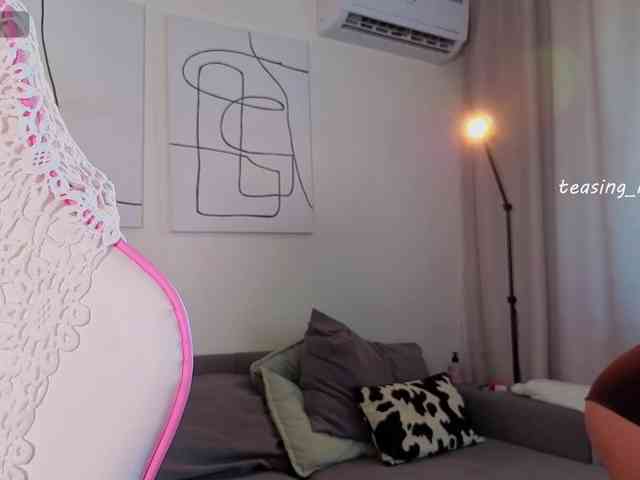 teasingNaomi webcam