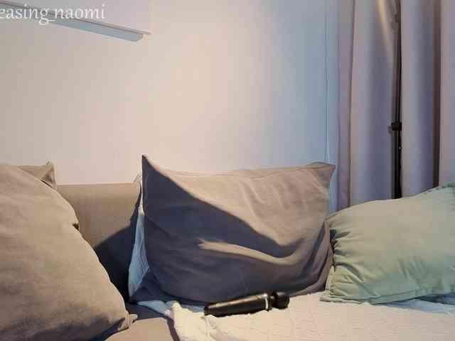 Naomimif webcam