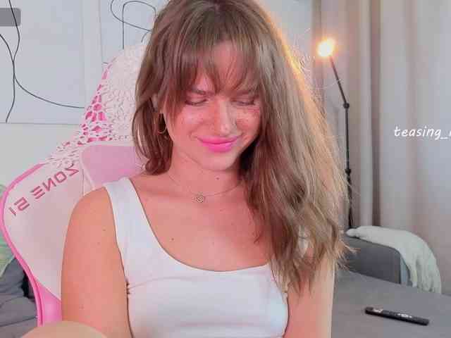 teasingNaomi webcam