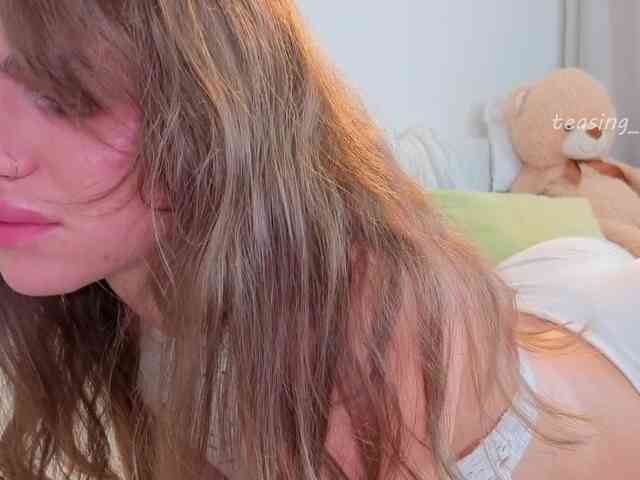 teasingNaomi webcam